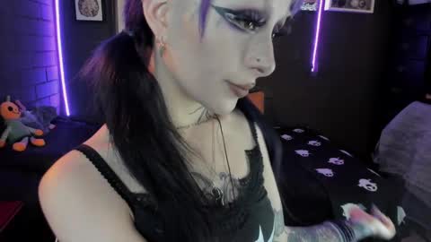 Snapshot of insania_999 chatting on 09/18/25, 04:31 SANIA online show from 09/18/25, 04:31