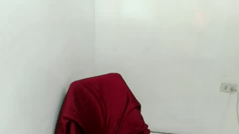 Snapshot of insigida_xxx chatting on 10/21/25, 11:38 Jean online show from 10/21/25, 11:38