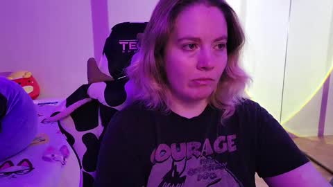 Faye online show from 10/19/25, 01:39