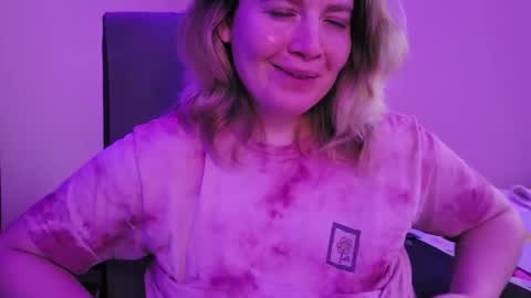 Faye online show from 10/22/25, 02:34