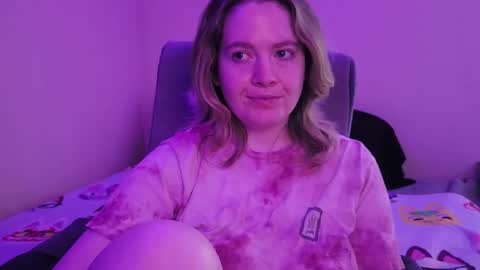 Faye online show from 10/31/25, 06:47