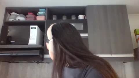 Iris 3 online show from 10/31/25, 02:51