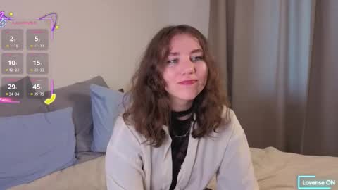 Snapshot of ireneharris chatting on 10/19/25, 01:01 Maxin online show from 10/19/25, 01:01