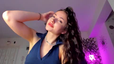 Snapshot of irenevon chatting on 01/30/25, 03:29 Ir s room online show from 01/30/25, 03:29