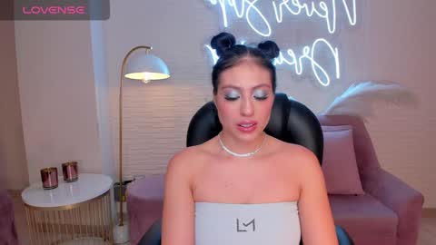 Snapshot of irinaportman chatting on 12/12/24, 03:21 Irina online show from 12/12/24, 03:21
