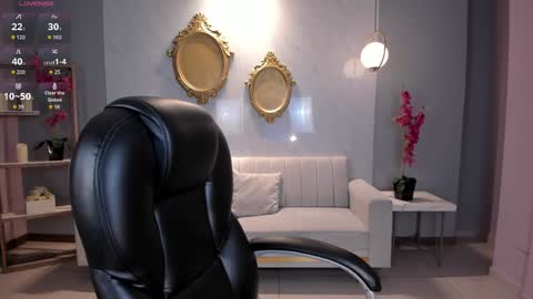 Snapshot of irinaportman chatting on 02/06/25, 09:53 Irina online show from 02/06/25, 09:53
