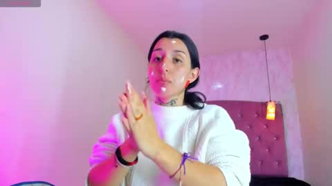 iris_77 online show from 11/13/25, 06:07