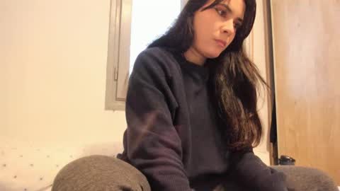 Snapshot of iris_and_ian chatting on 12/24/24, 10:33 iris_and_ian online show from 12/24/24, 10:33