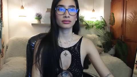 Snapshot of iris_cam_ chatting on 09/30/25, 12:32 iris online show from 09/30/25, 12:32