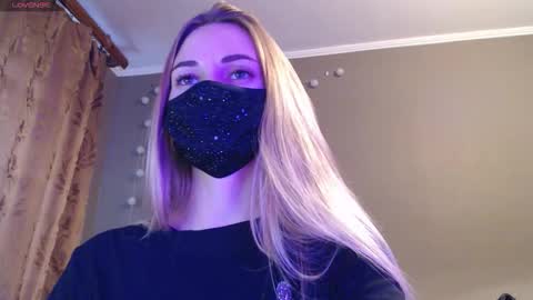 Snapshot of iris_lave chatting on 09/08/25, 04:17 Lily online show from 09/08/25, 04:17