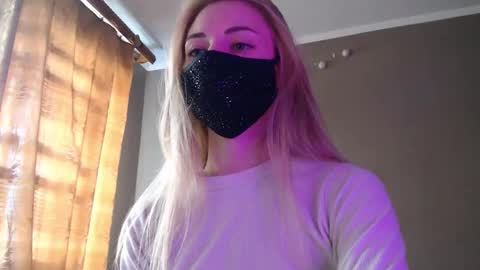 Snapshot of iris_lave chatting on 09/21/25, 11:56 Lily online show from 09/21/25, 11:56