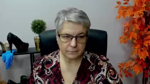 I R I S online show from 12/19/24, 01:40