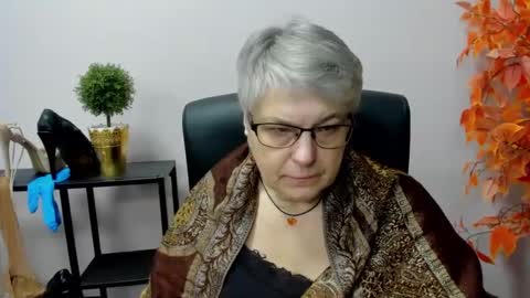 I R I S online show from 12/31/24, 07:10