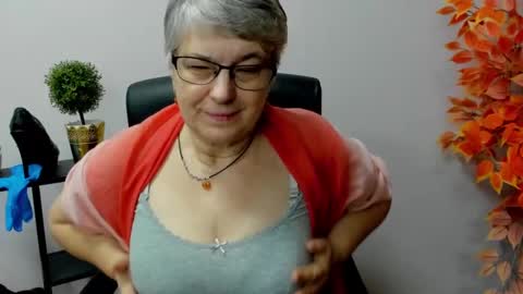 I R I S online show from 02/06/25, 11:10