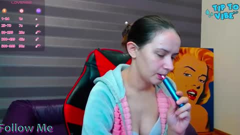 Snapshot of irisnichols chatting on 11/11/25, 04:45 Iris online show from 11/11/25, 04:45