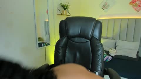 Iris online show from 10/29/25, 03:42