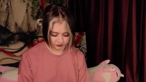 Snapshot of irissocute chatting on 11/04/25, 11:20 I am Cutie Iris3 online show from 11/04/25, 11:20