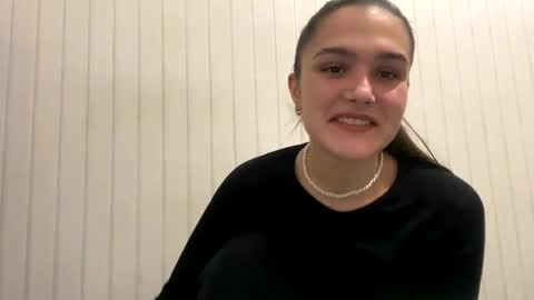 Snapshot of irisss31 chatting on 12/19/24, 07:07 irisss31 online show from 12/19/24, 07:07