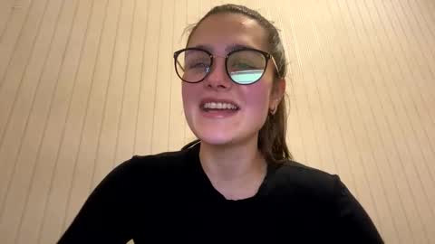 Snapshot of irisss31 chatting on 01/16/25, 07:31 irisss31 online show from 01/16/25, 07:31