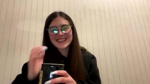 Snapshot of irisss31 chatting on 02/08/25, 07:27 irisss31 online show from 02/08/25, 07:27