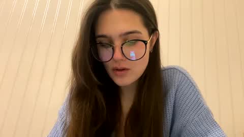 Snapshot of irisss31 chatting on 03/07/25, 06:33 irisss31 online show from 03/07/25, 06:33