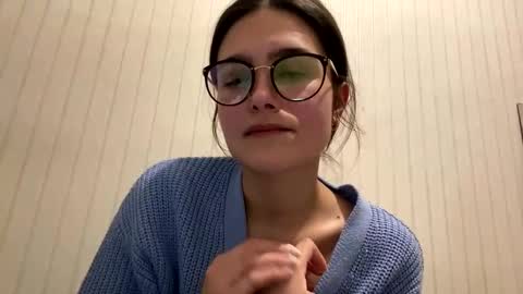 Snapshot of irisss31 chatting on 03/10/25, 07:29 irisss31 online show from 03/10/25, 07:29