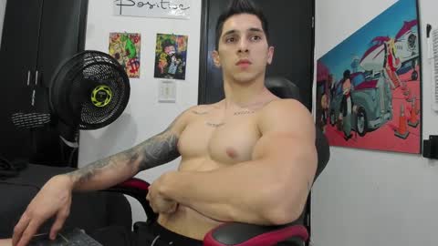 Snapshot of ironflex1 chatting on 02/19/25, 06:32 Jake online show from 02/19/25, 06:32