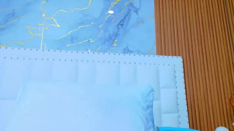 Sandy  online show from 10/22/25, 12:27