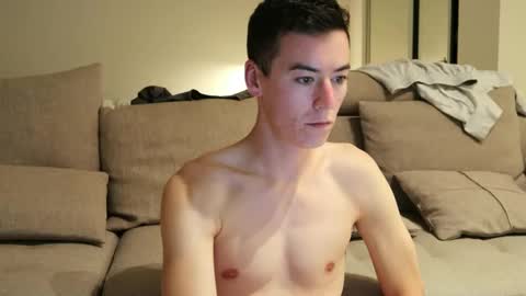 Snapshot of irvinegayboy chatting on 10/06/25, 12:52 Irvinegayboi online show from 10/06/25, 12:52