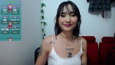 Snapshot of isa_bella___ chatting on 12/18/24, 02:53 Isa online show from 12/18/24, 02:53