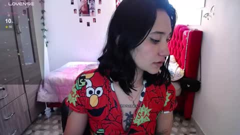 Snapshot of isa_bella___ chatting on 02/27/25, 07:58 Isa online show from 02/27/25, 07:58
