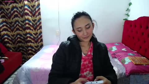 Snapshot of isa_bella___ chatting on 03/07/25, 06:02 Isa online show from 03/07/25, 06:02