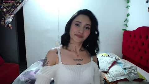 Snapshot of isa_bella___ chatting on 03/08/25, 01:06 Isa online show from 03/08/25, 01:06