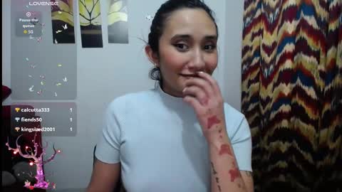 Snapshot of isa_bella___ chatting on 09/18/25, 10:34 Isa online show from 09/18/25, 10:34