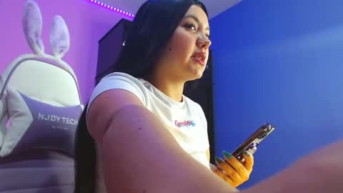 isa_jones1 online show from 10/15/25, 03:06