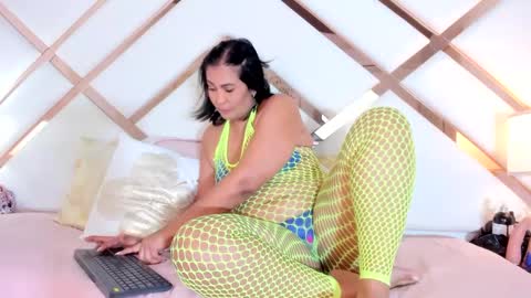 ISABELA online show from 02/28/25, 12:31