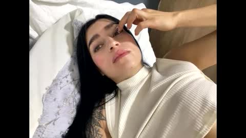 Snapshot of isa_winter_ chatting on 10/12/25, 11:04 instagram isabelvp185 only fans online show from 10/12/25, 11:04