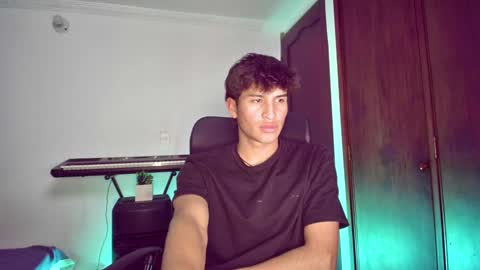 Snapshot of isaac__efx chatting on 12/30/24, 04:42 isaac online show from 12/30/24, 04:42