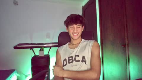 Snapshot of isaac__efx chatting on 01/10/25, 04:12 isaac online show from 01/10/25, 04:12