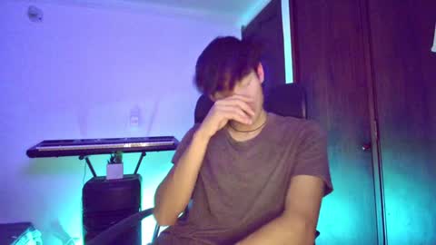 Snapshot of isaac__efx chatting on 01/11/25, 12:44 isaac online show from 01/11/25, 12:44