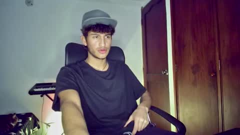 Snapshot of isaac__efx chatting on 01/23/25, 06:39 isaac online show from 01/23/25, 06:39