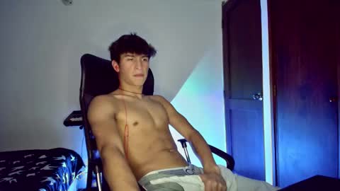 Snapshot of isaac__efx chatting on 01/28/25, 12:47 isaac online show from 01/28/25, 12:47