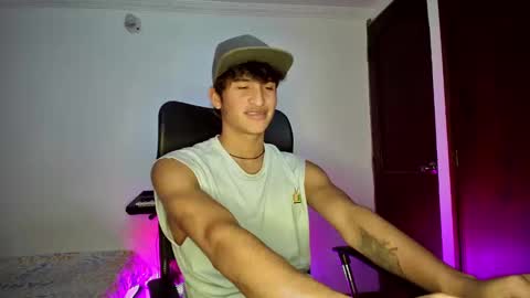 Snapshot of isaac__efx chatting on 02/17/25, 11:42 isaac online show from 02/17/25, 11:42