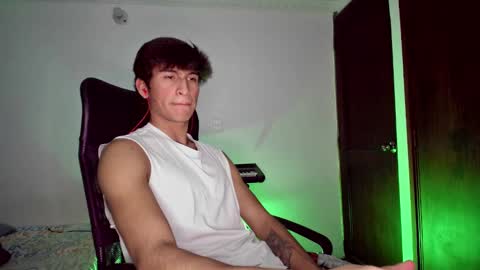 Snapshot of isaac__efx chatting on 02/19/25, 12:46 isaac online show from 02/19/25, 12:46