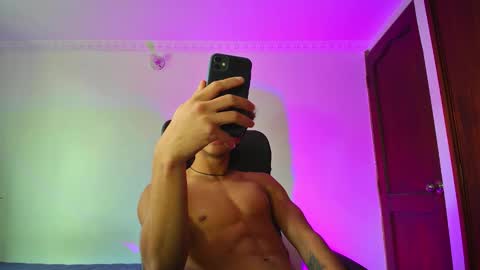 Snapshot of isaac__efx chatting on 09/21/25, 05:03 isaac online show from 09/21/25, 05:03