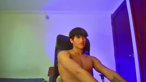 Snapshot of isaac__efx chatting on 09/25/25, 10:46 isaac online show from 09/25/25, 10:46