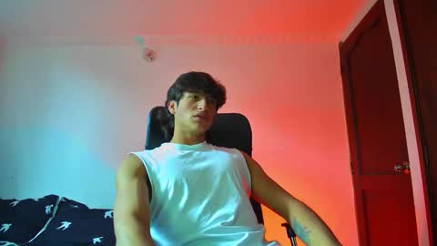 Snapshot of isaac__efx chatting on 10/04/25, 07:23 isaac online show from 10/04/25, 07:23