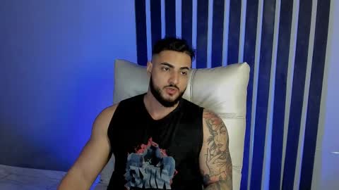 Isaac online show from 11/23/25, 09:14