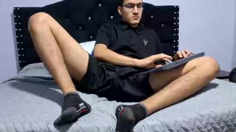 Isaac online show from 10/02/25, 01:01