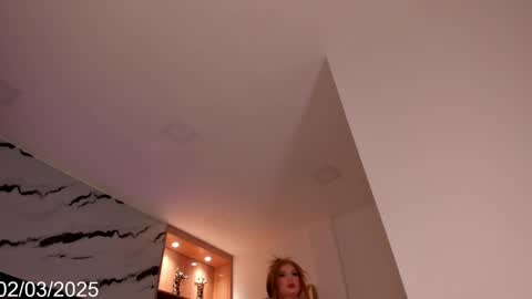 Snapshot of isabel_escorcia chatting on 03/02/25, 05:44 Isabel online show from 03/02/25, 05:44
